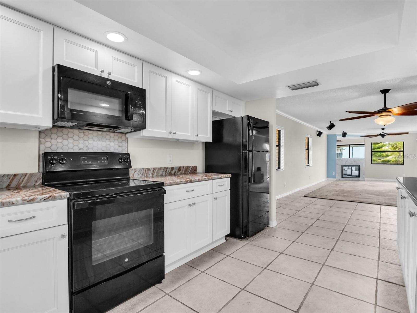 GULF FRONT LAGOON CONDO - Residential