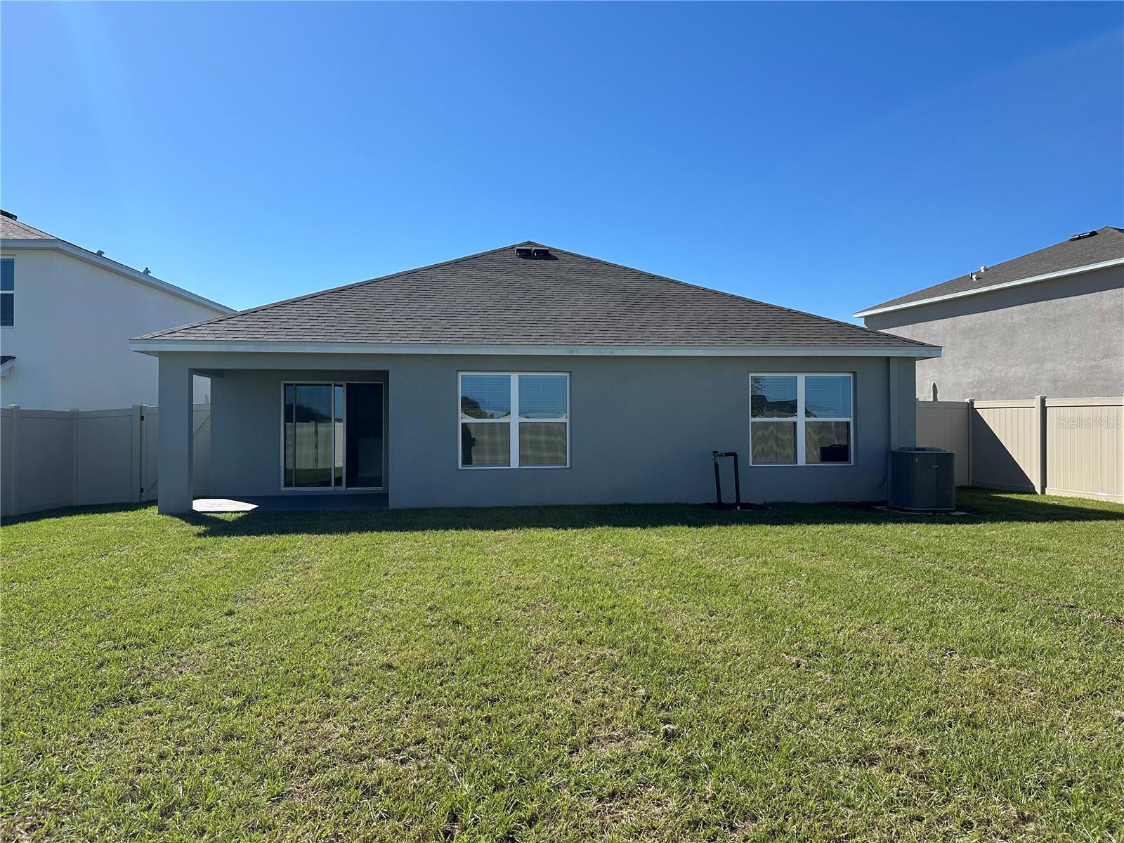 RIDGE AT HEATHBROOK - Residential Lease