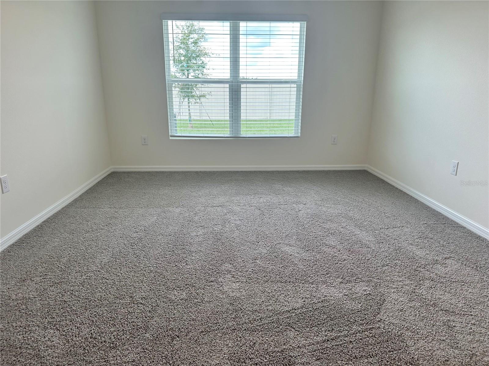 RIDGE AT HEATHBROOK - Residential Lease