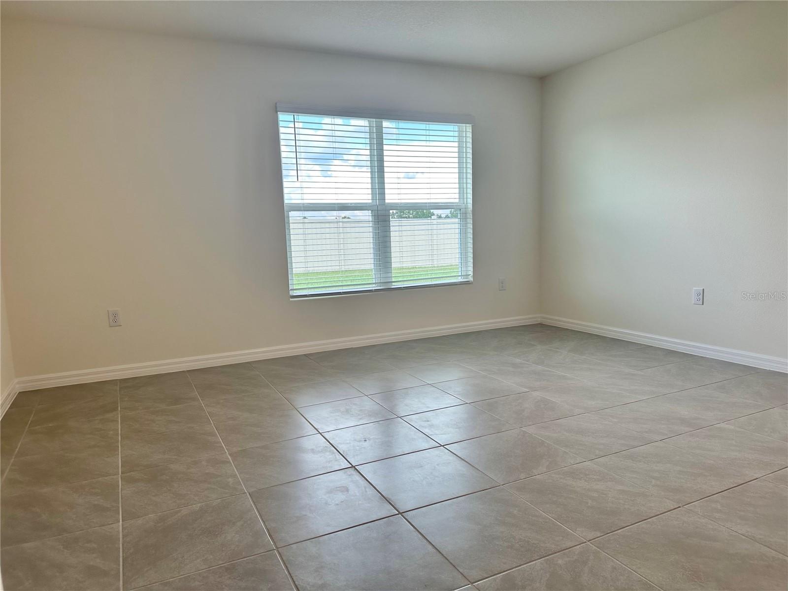 RIDGE AT HEATHBROOK - Residential Lease
