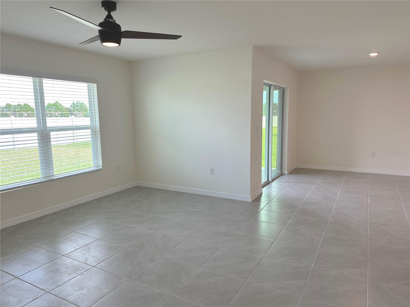 RIDGE AT HEATHBROOK - Residential Lease