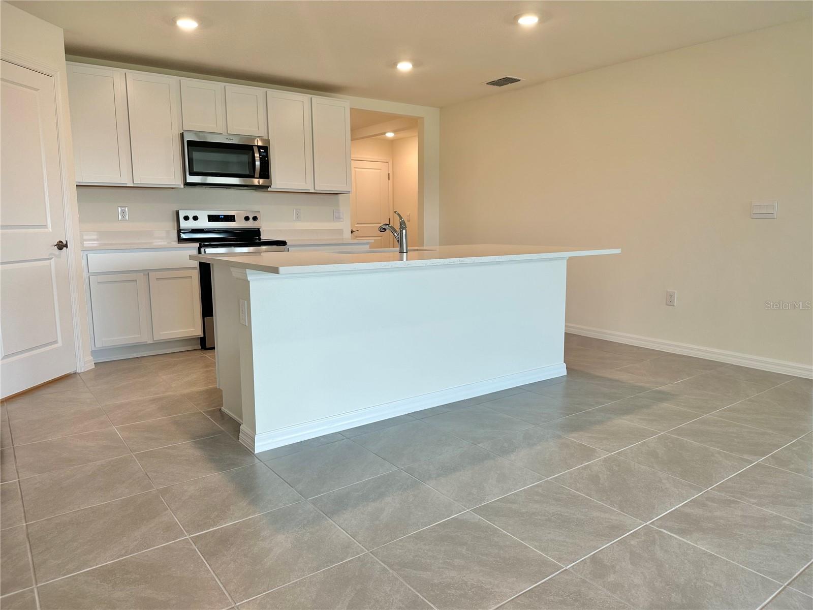RIDGE AT HEATHBROOK - Residential Lease
