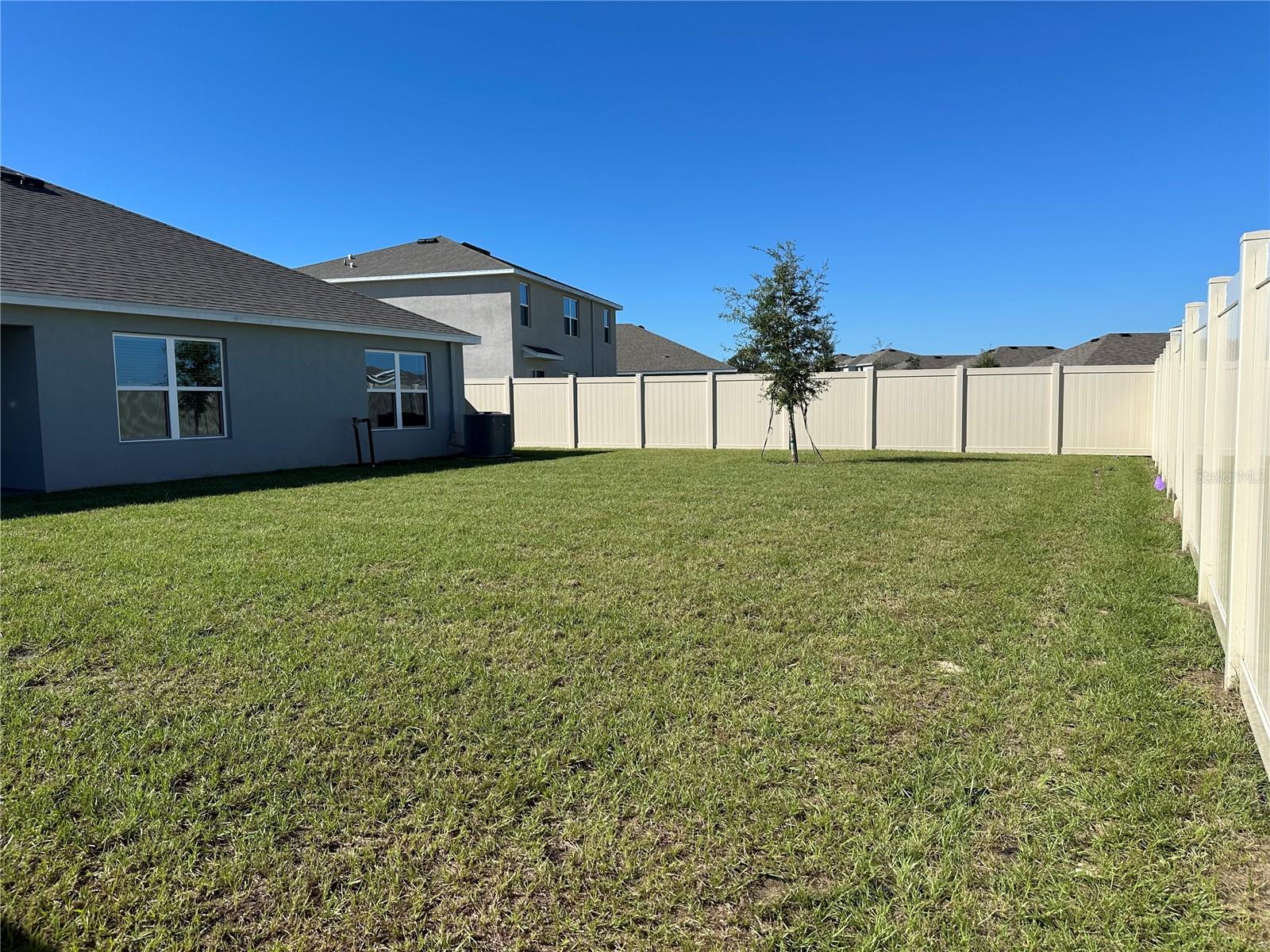 RIDGE AT HEATHBROOK - Residential Lease