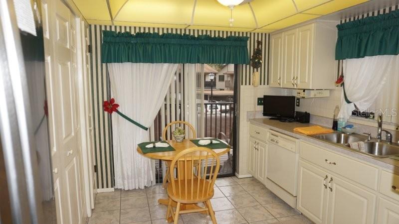 BEACON WOODS WEDGEWOOD CONDO - Residential