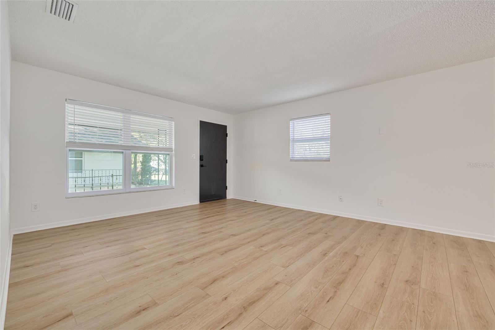 BAYBRIDGE HEIGHTS - Residential Income