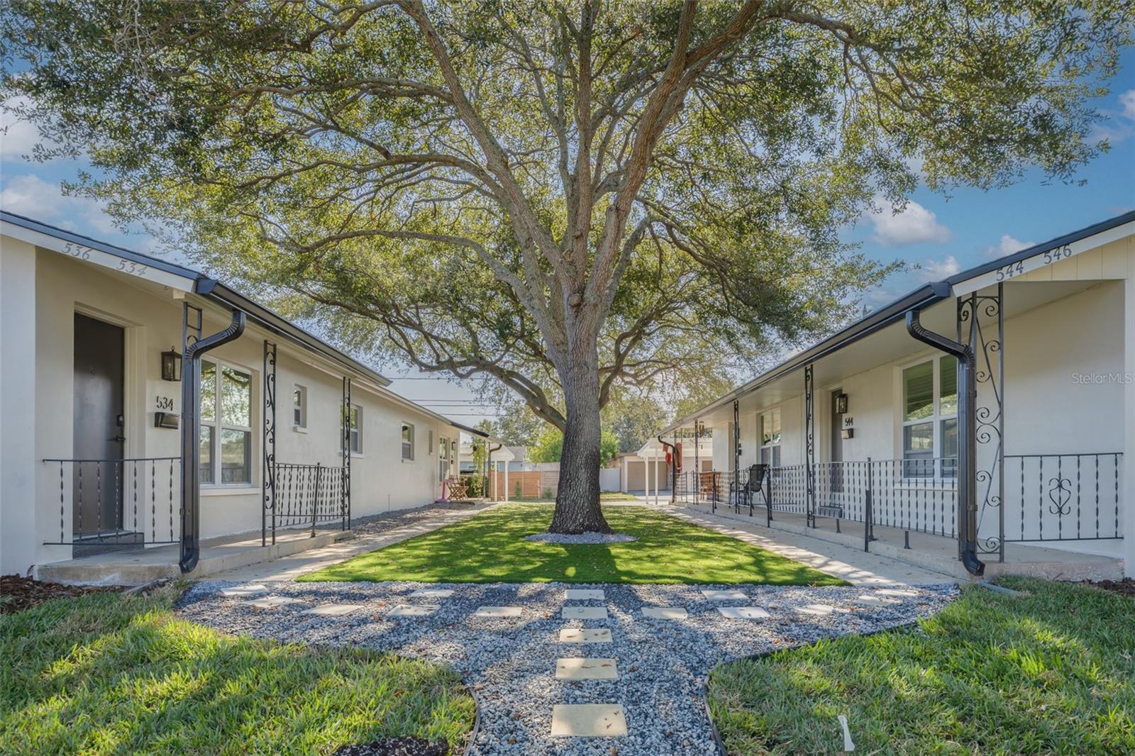 BAYBRIDGE HEIGHTS - Residential Income