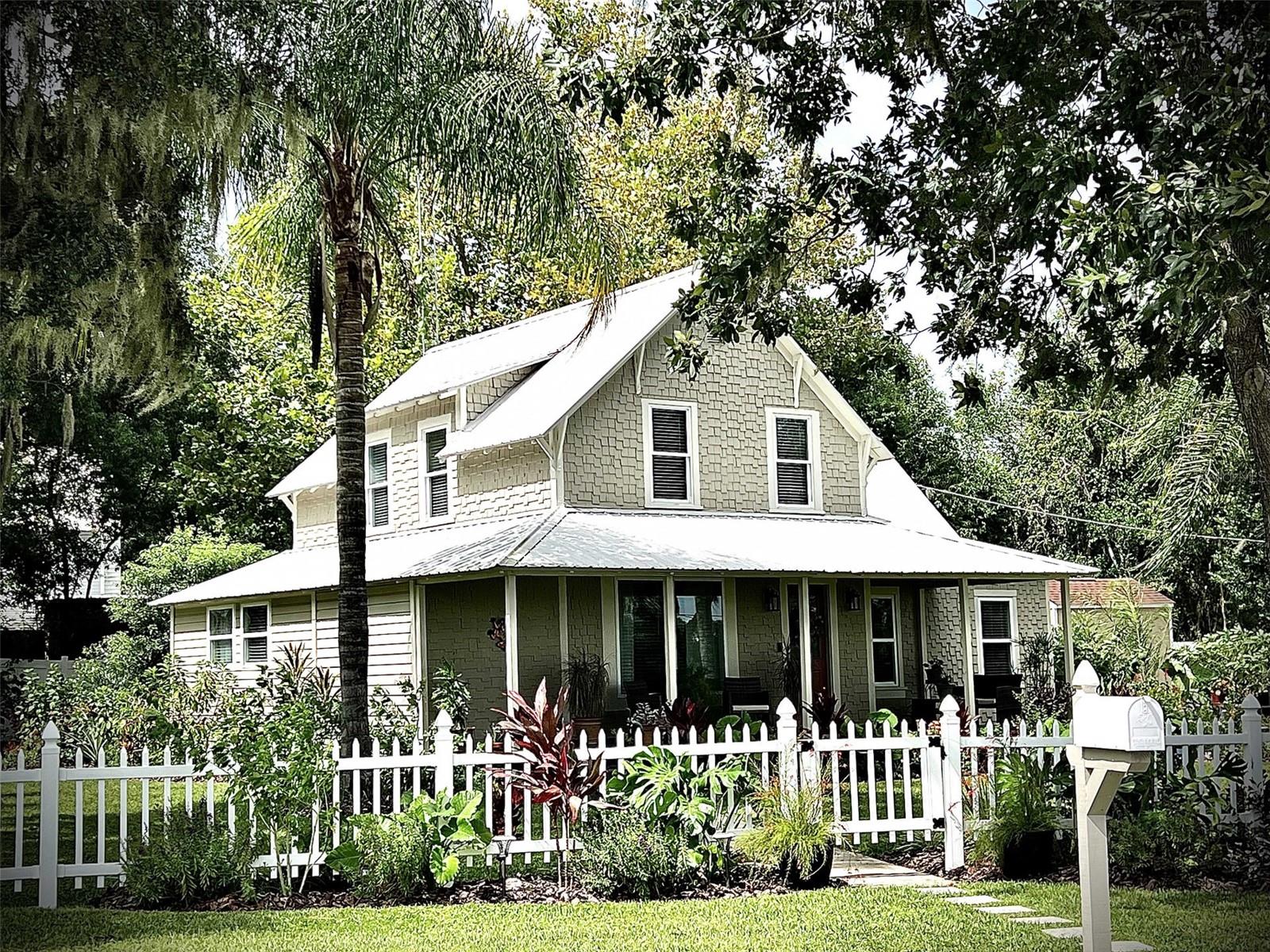TOWN/BELLEVIEW - Residential