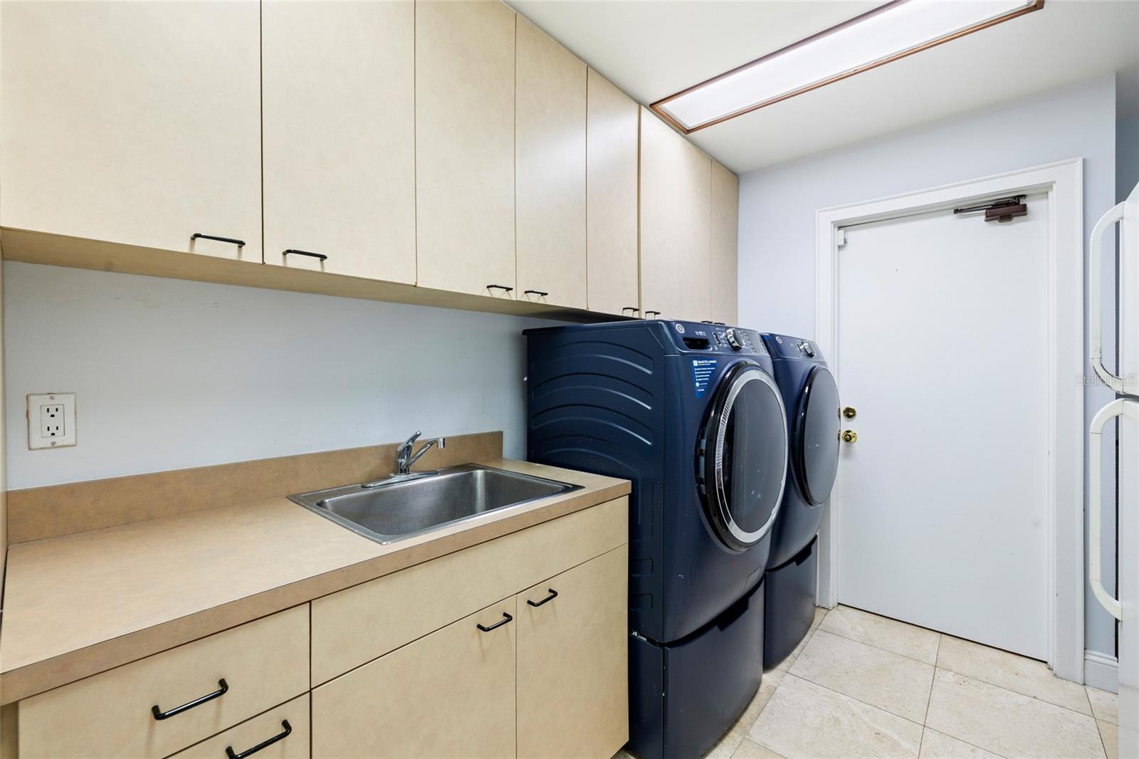TEMPLE TERRACE ESTATES REP - Residential