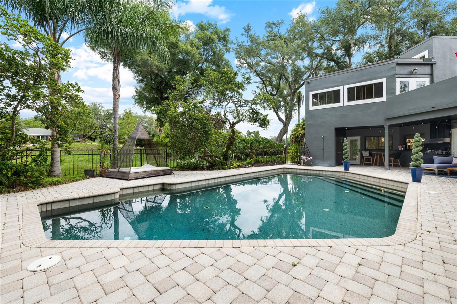 TEMPLE TERRACE ESTATES REP - Residential