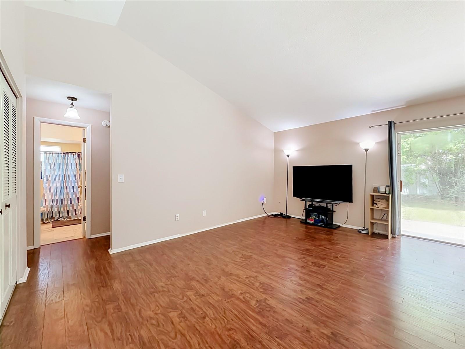 DOVER COVE UNIT 03 - Residential