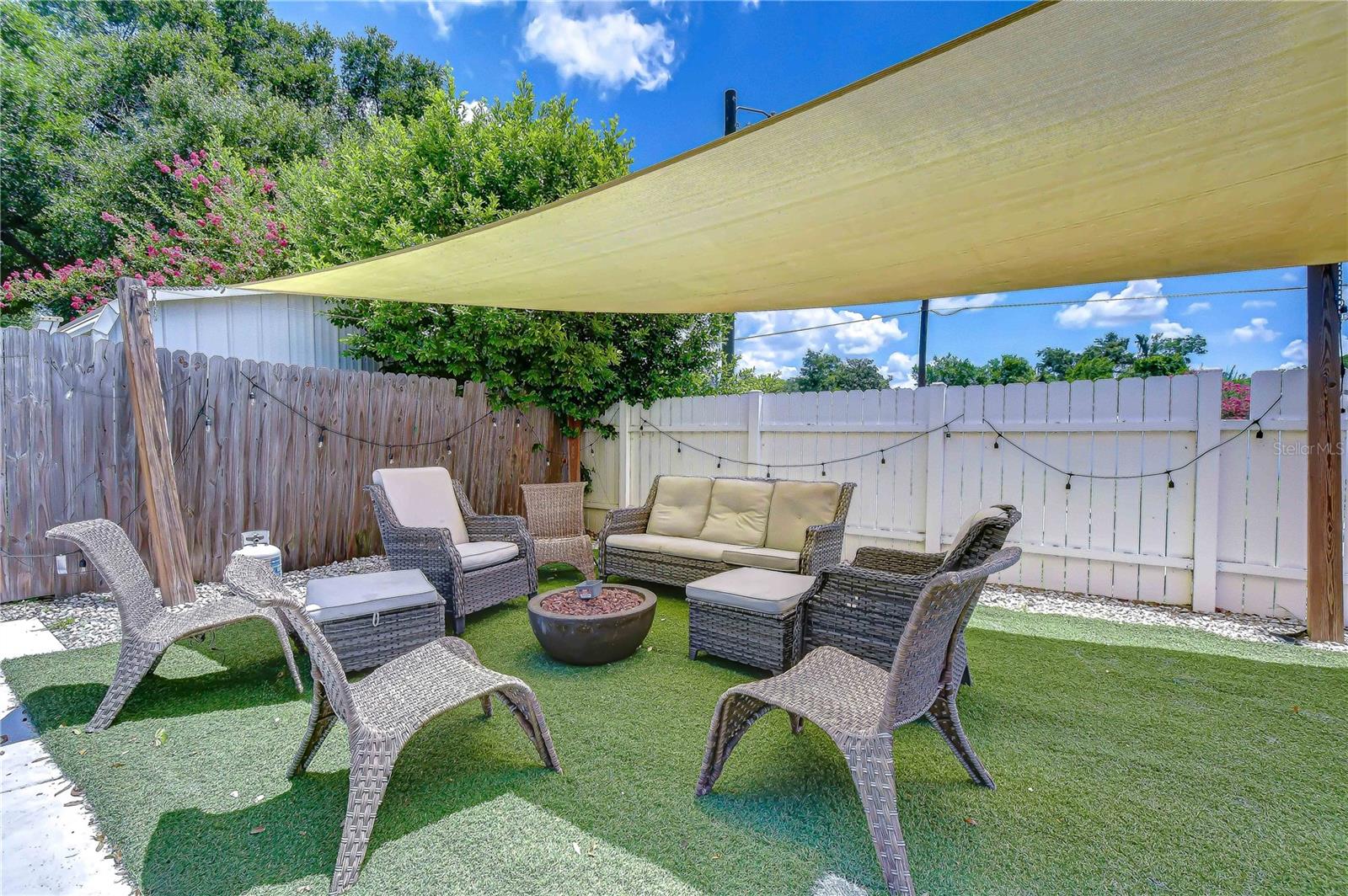LAUREL TERRACE - Residential