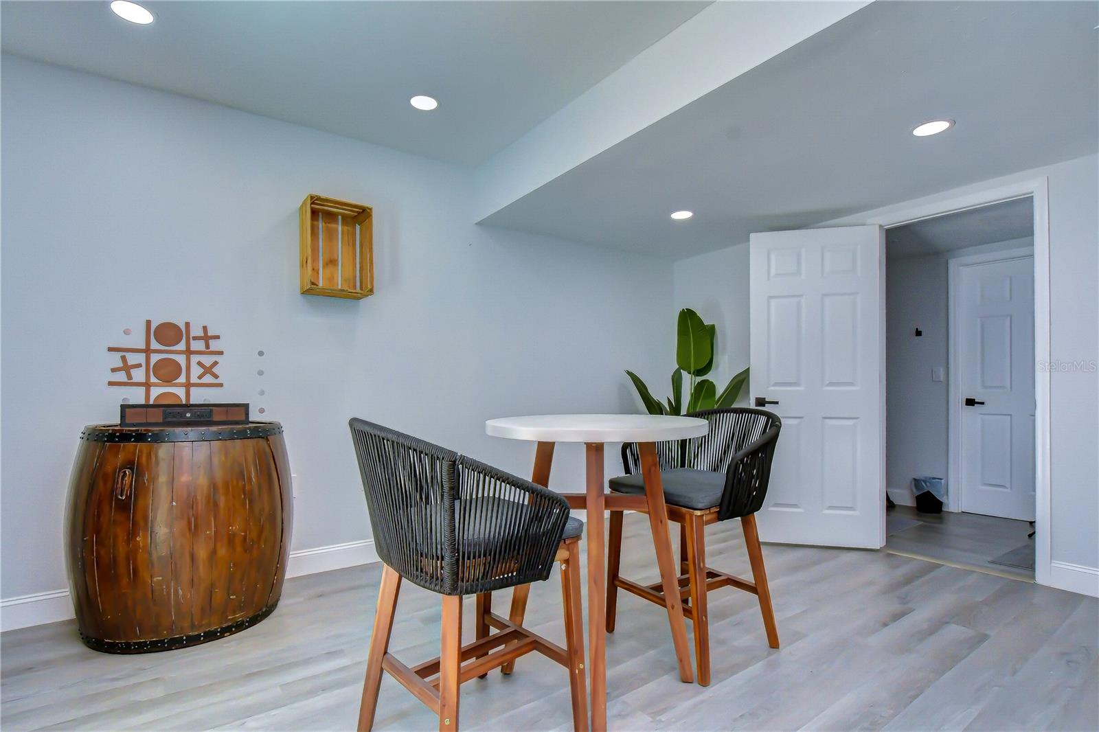LAUREL TERRACE - Residential