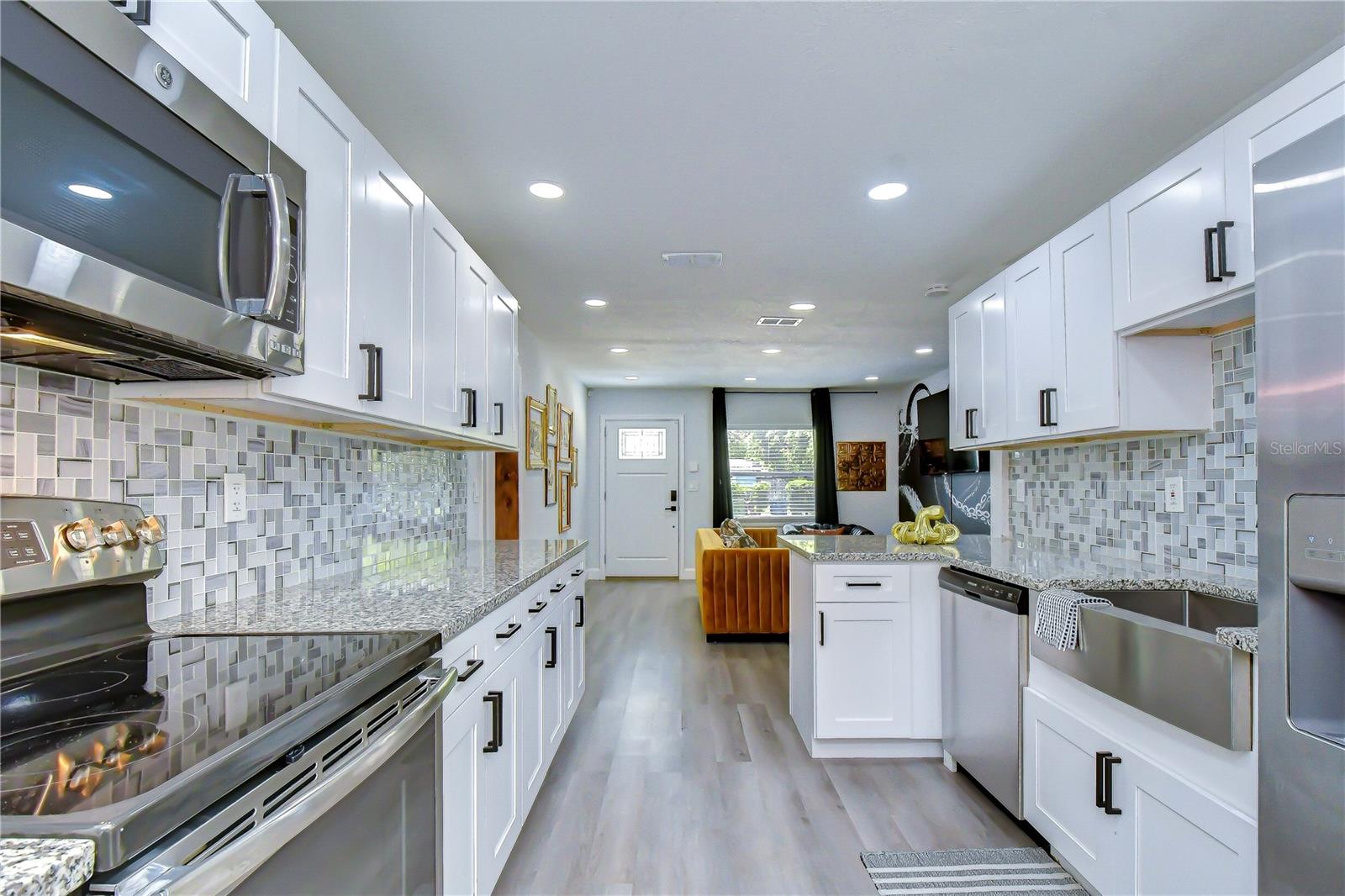 LAUREL TERRACE - Residential