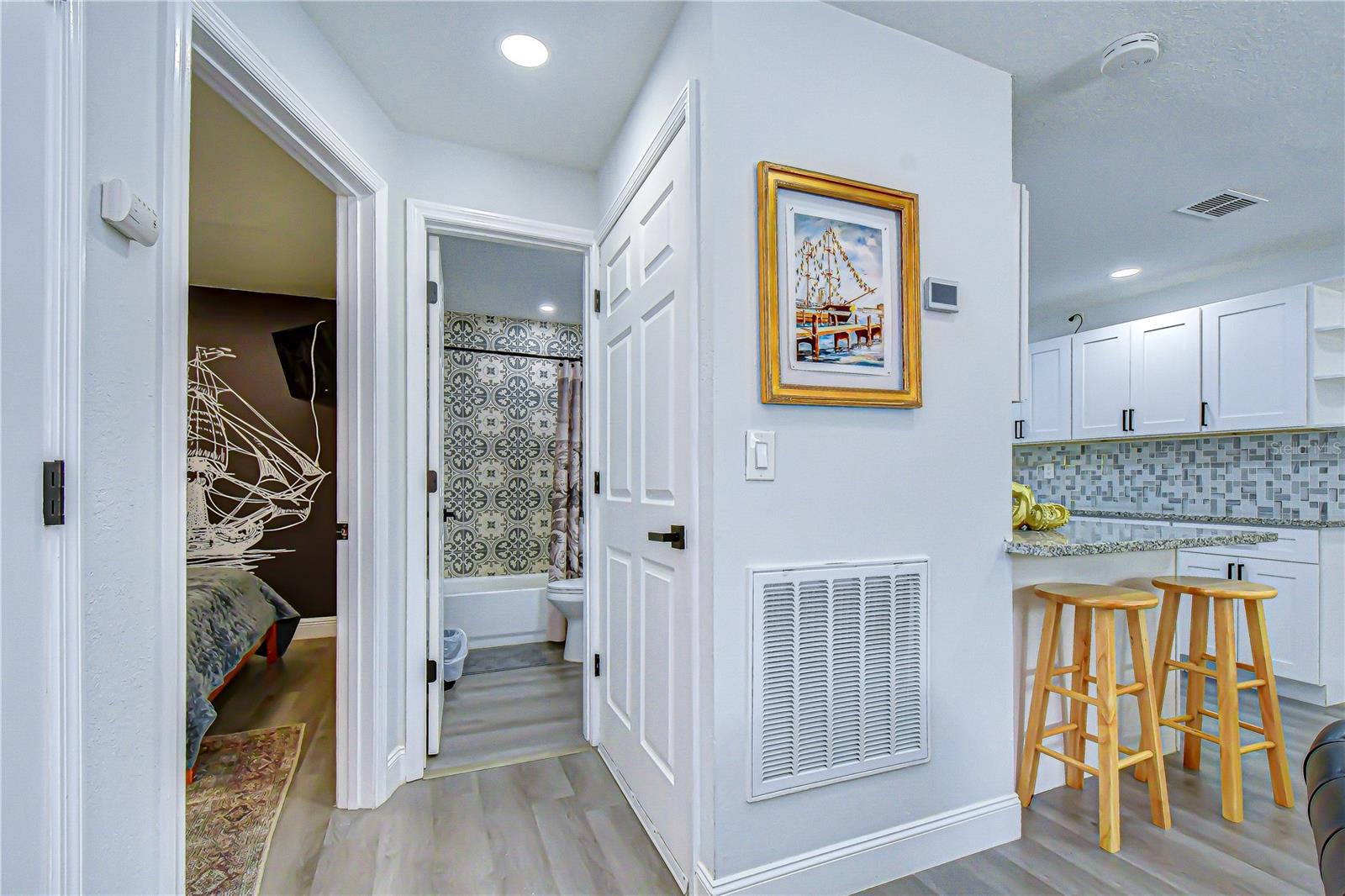 LAUREL TERRACE - Residential