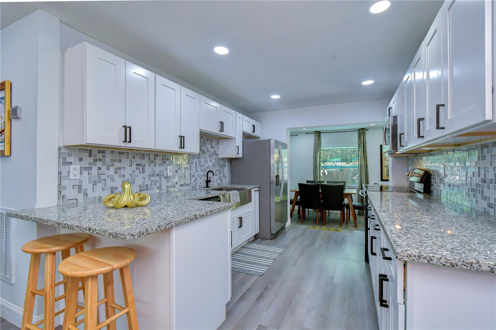 LAUREL TERRACE - Residential