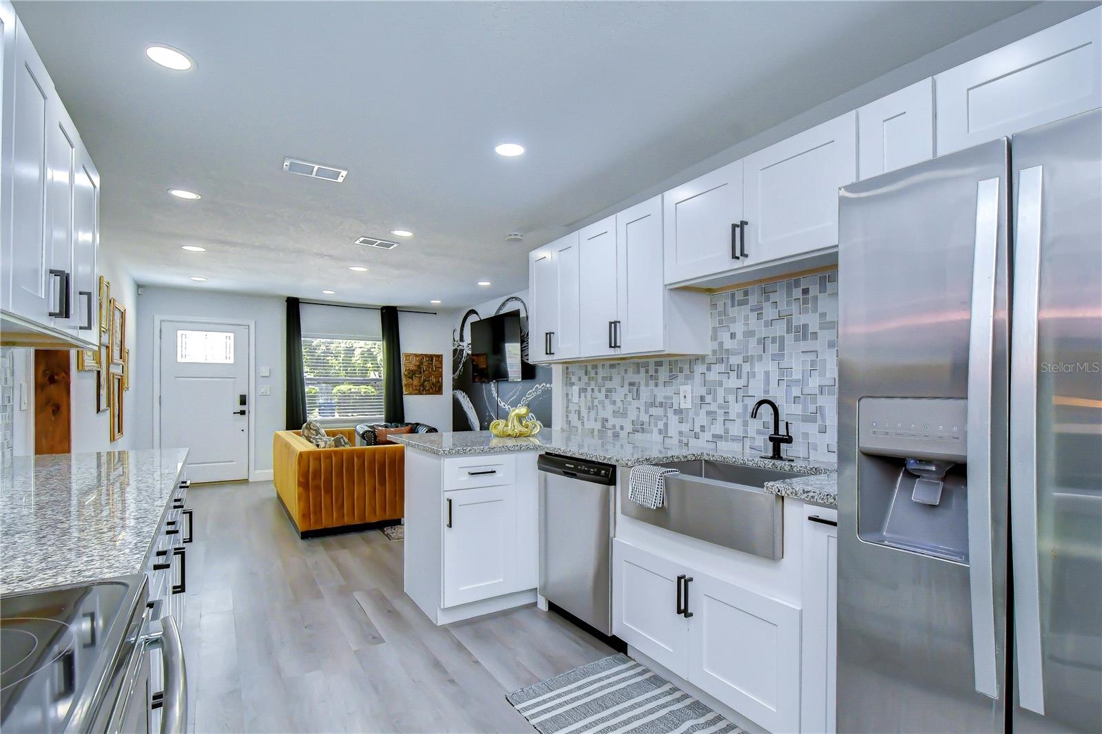 LAUREL TERRACE - Residential