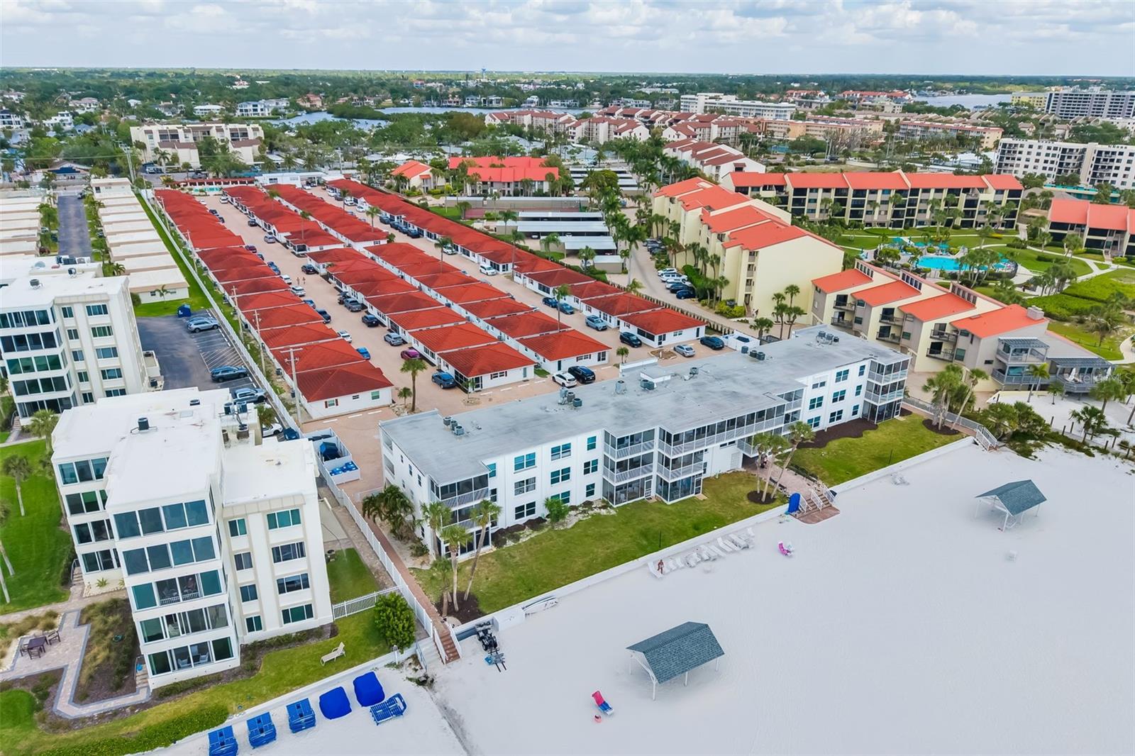 CASA BLANCA VILLAS - Residential