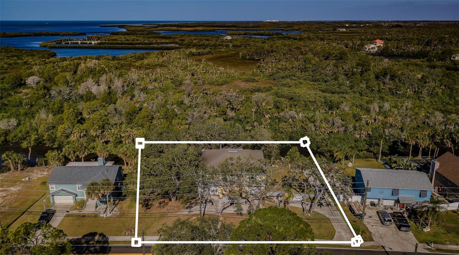 MARTHAS VINEYARD - Residential