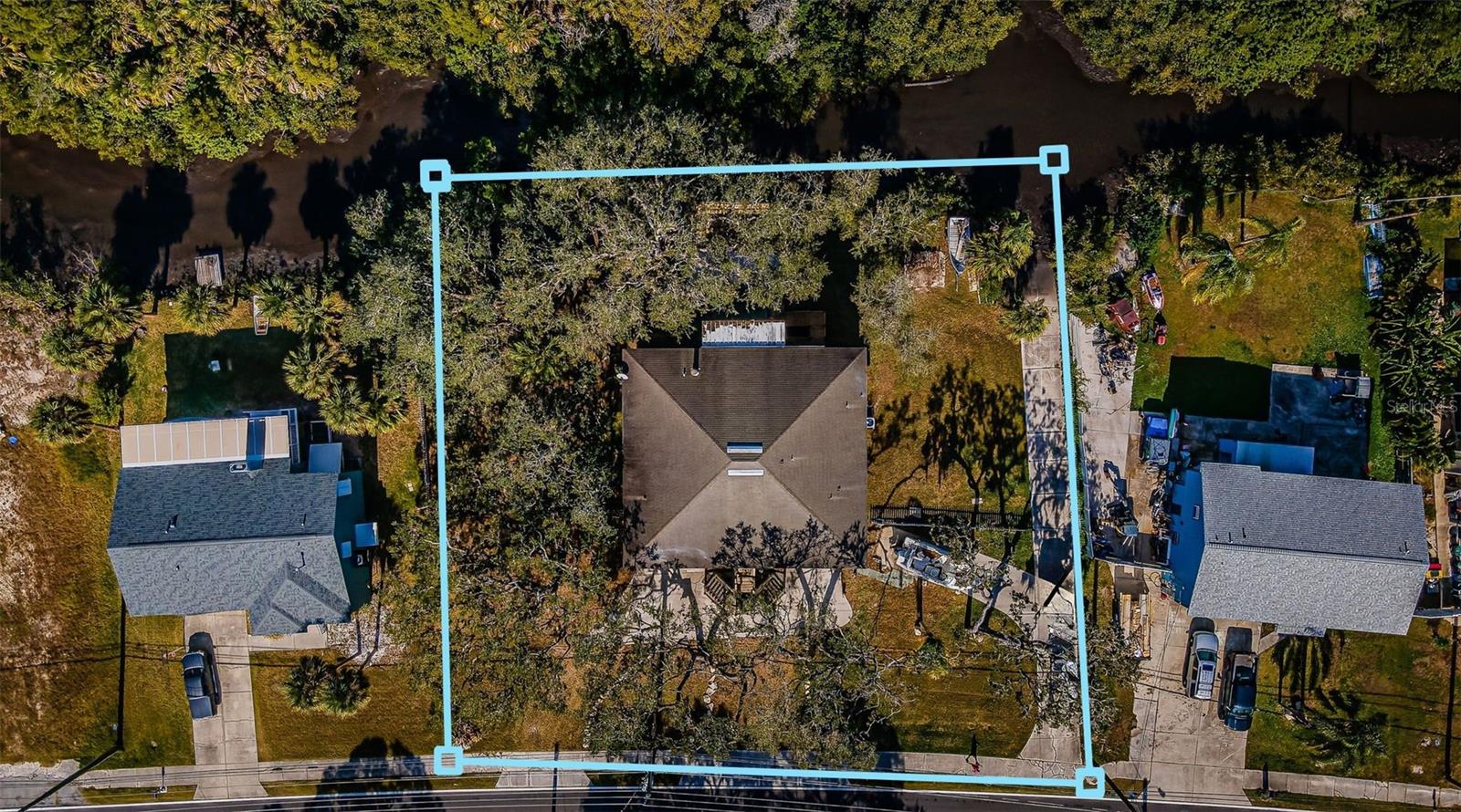 MARTHAS VINEYARD - Residential