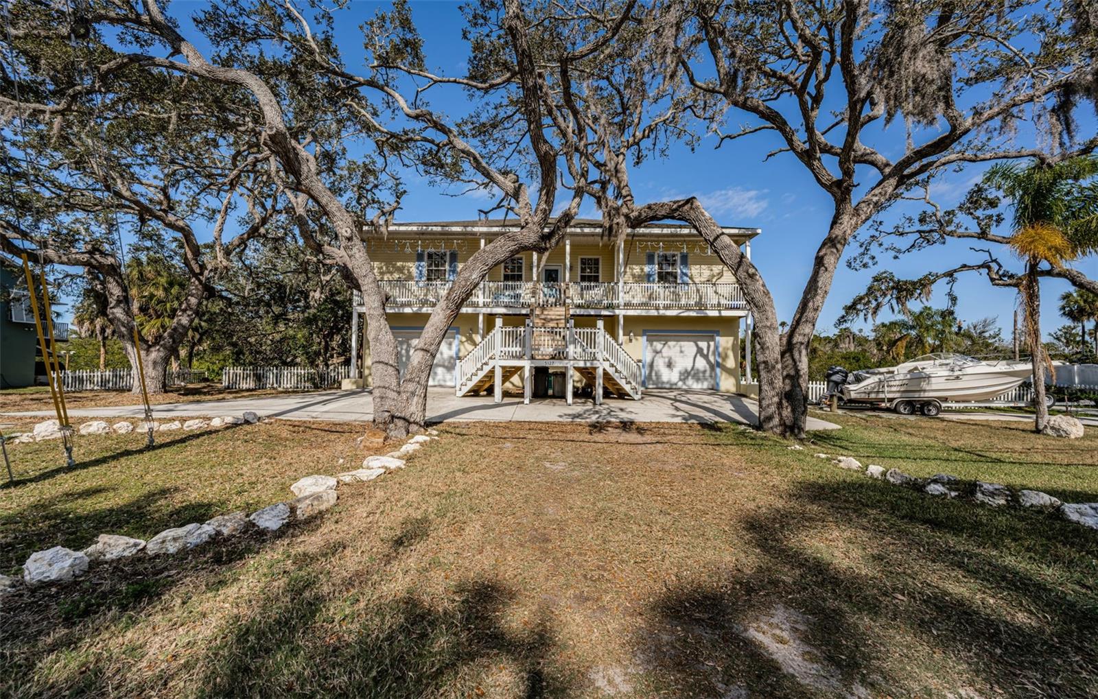 MARTHAS VINEYARD - Residential