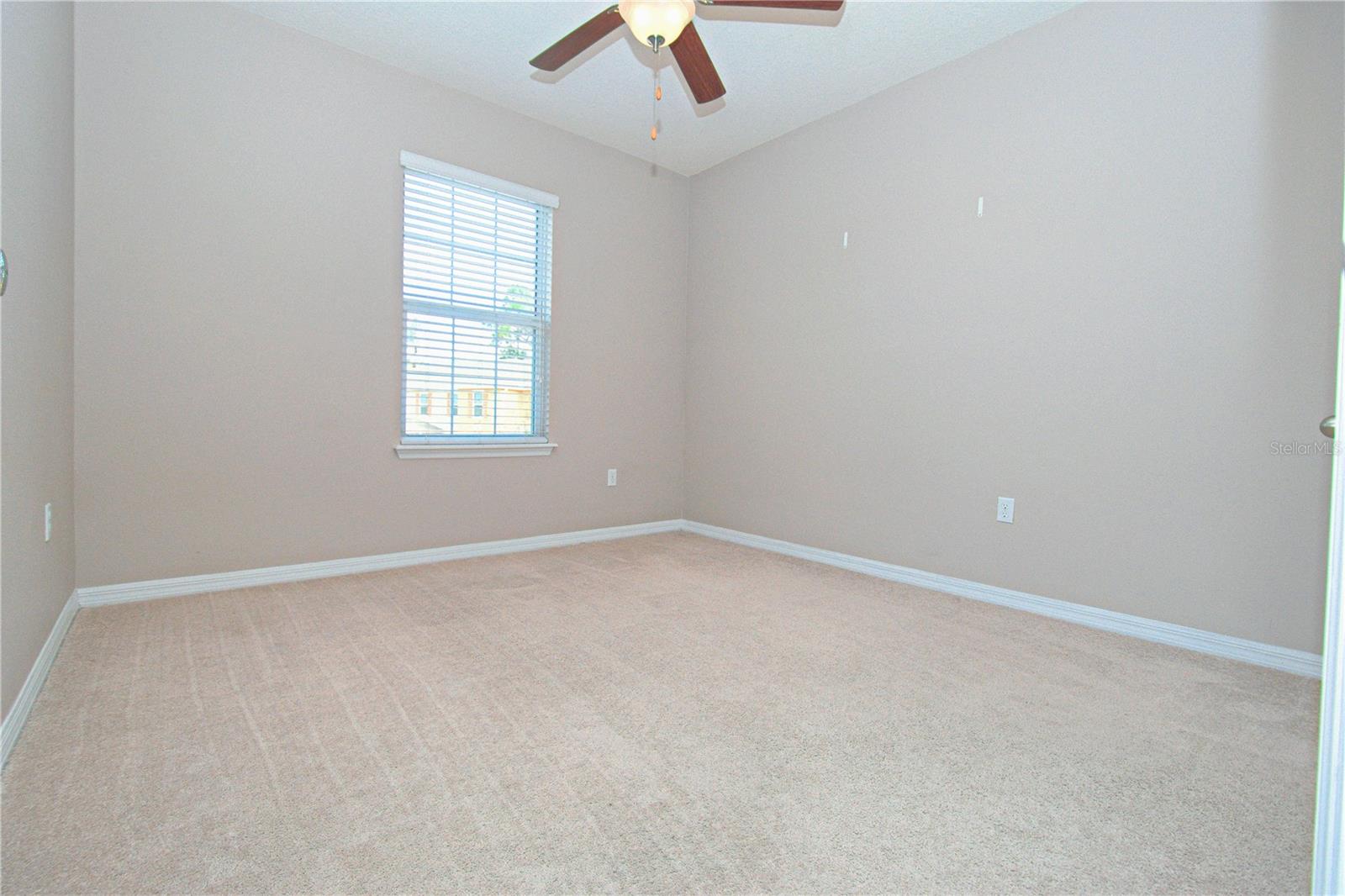 HIDDEN RIVER TWNHMS PH 1 - Residential Lease