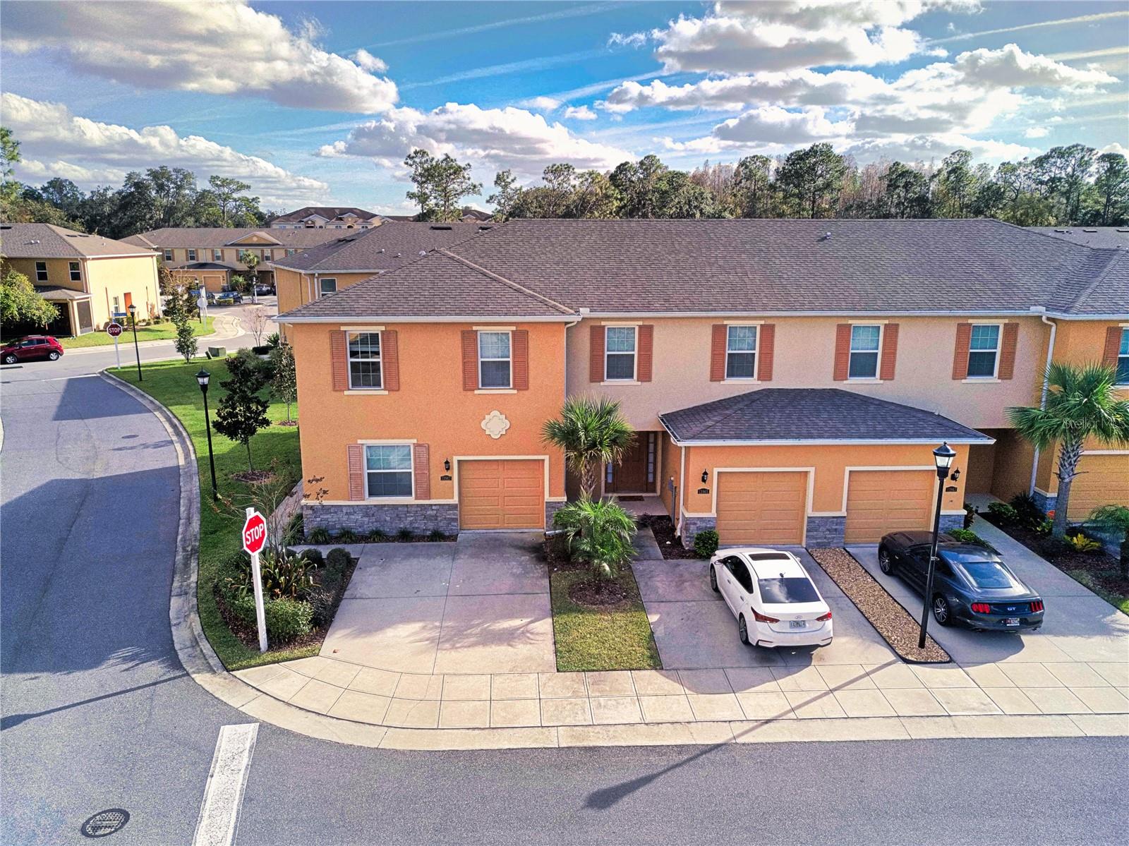 HIDDEN RIVER TWNHMS PH 1 - Residential Lease
