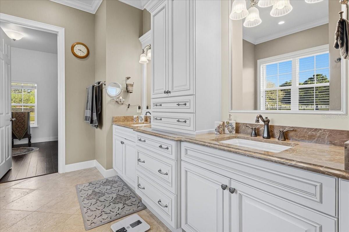 RED OAK ESTATES - Residential