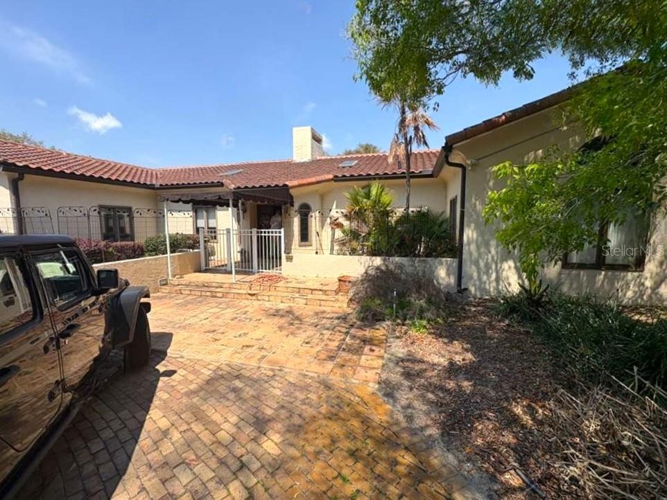 ARROWHEAD LAKE - Residential