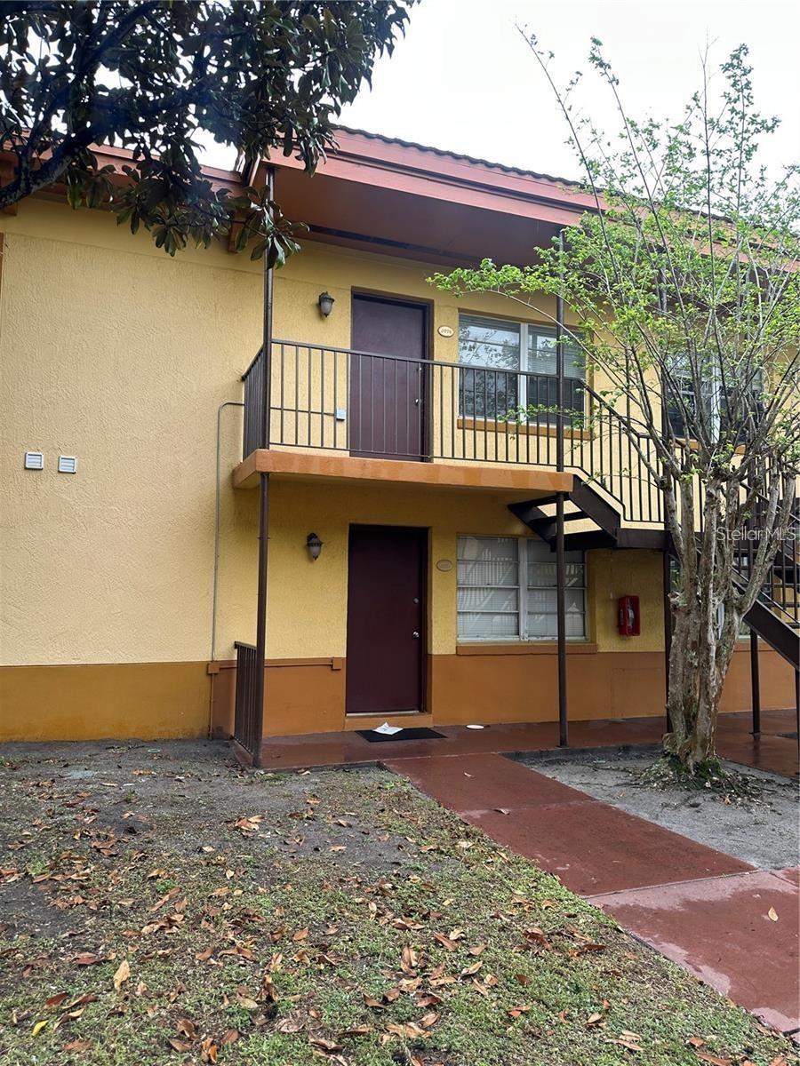 PLAZA DE LAS FUENTES CONDO - Residential Lease