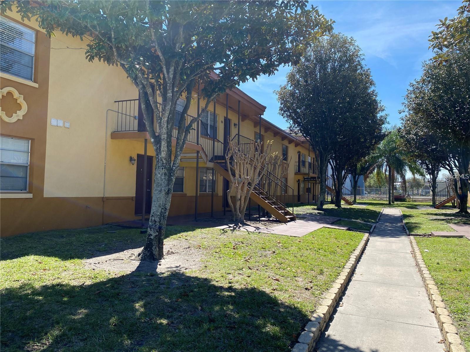 PLAZA DE LAS FUENTES CONDO - Residential Lease
