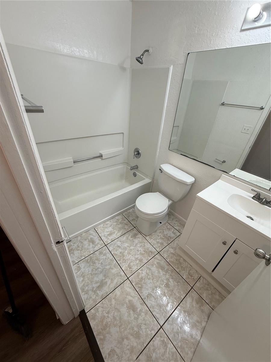 PLAZA DE LAS FUENTES CONDO - Residential Lease
