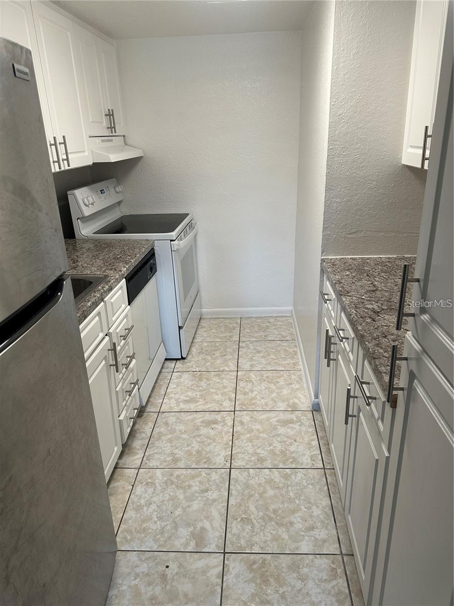 PLAZA DE LAS FUENTES CONDO - Residential Lease