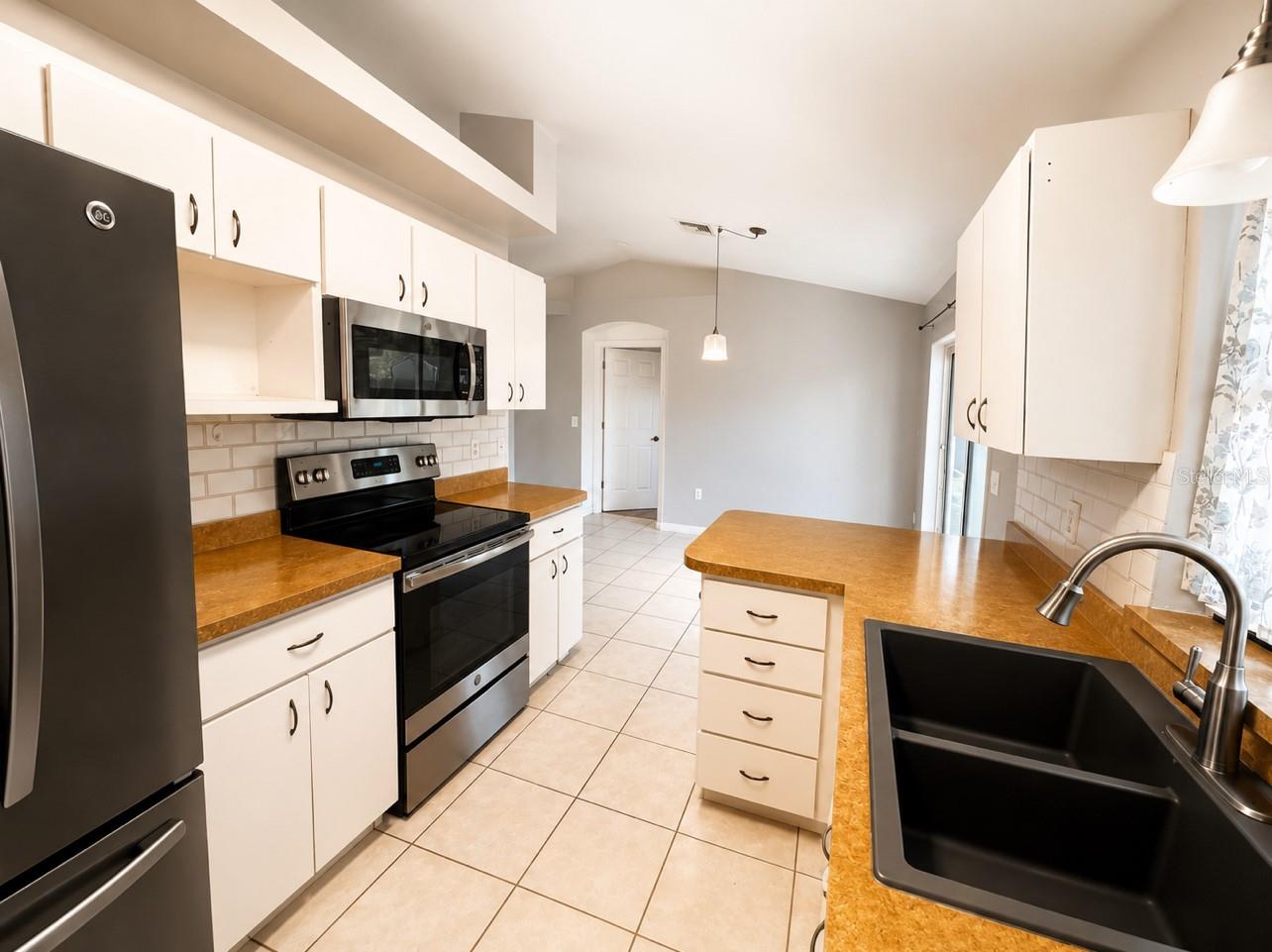 SILVER SPGS SHORES 21 - Residential
