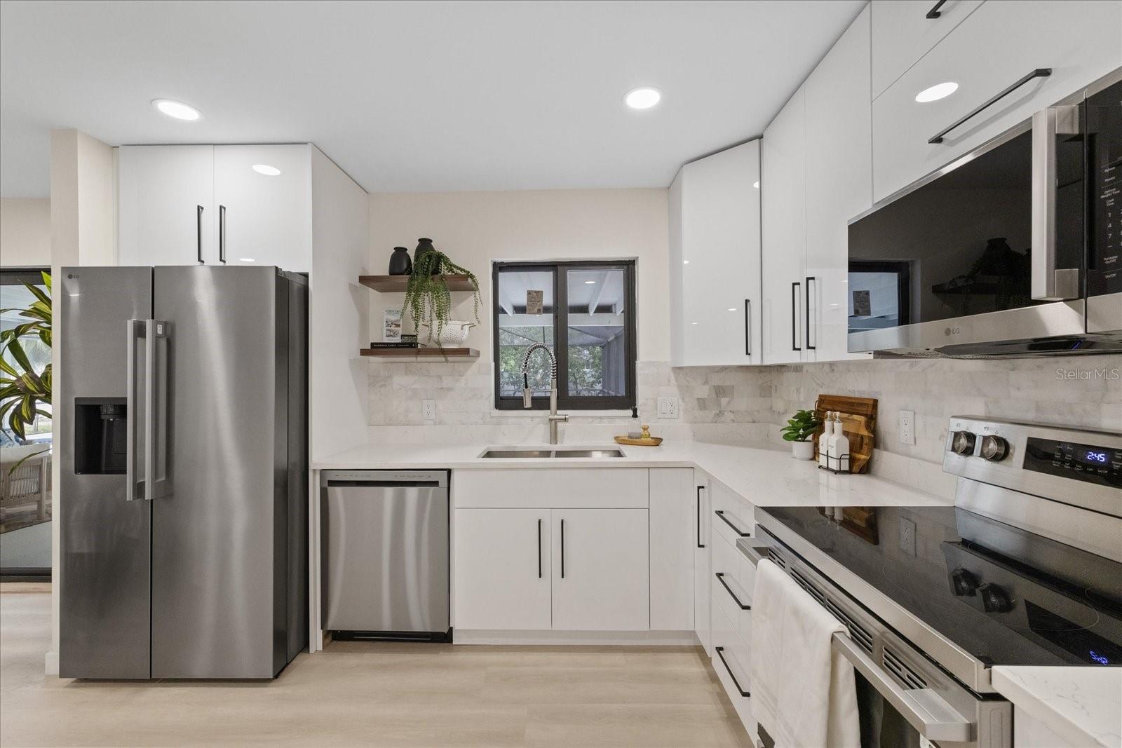 LAKE PADGETT ESTATES - Residential