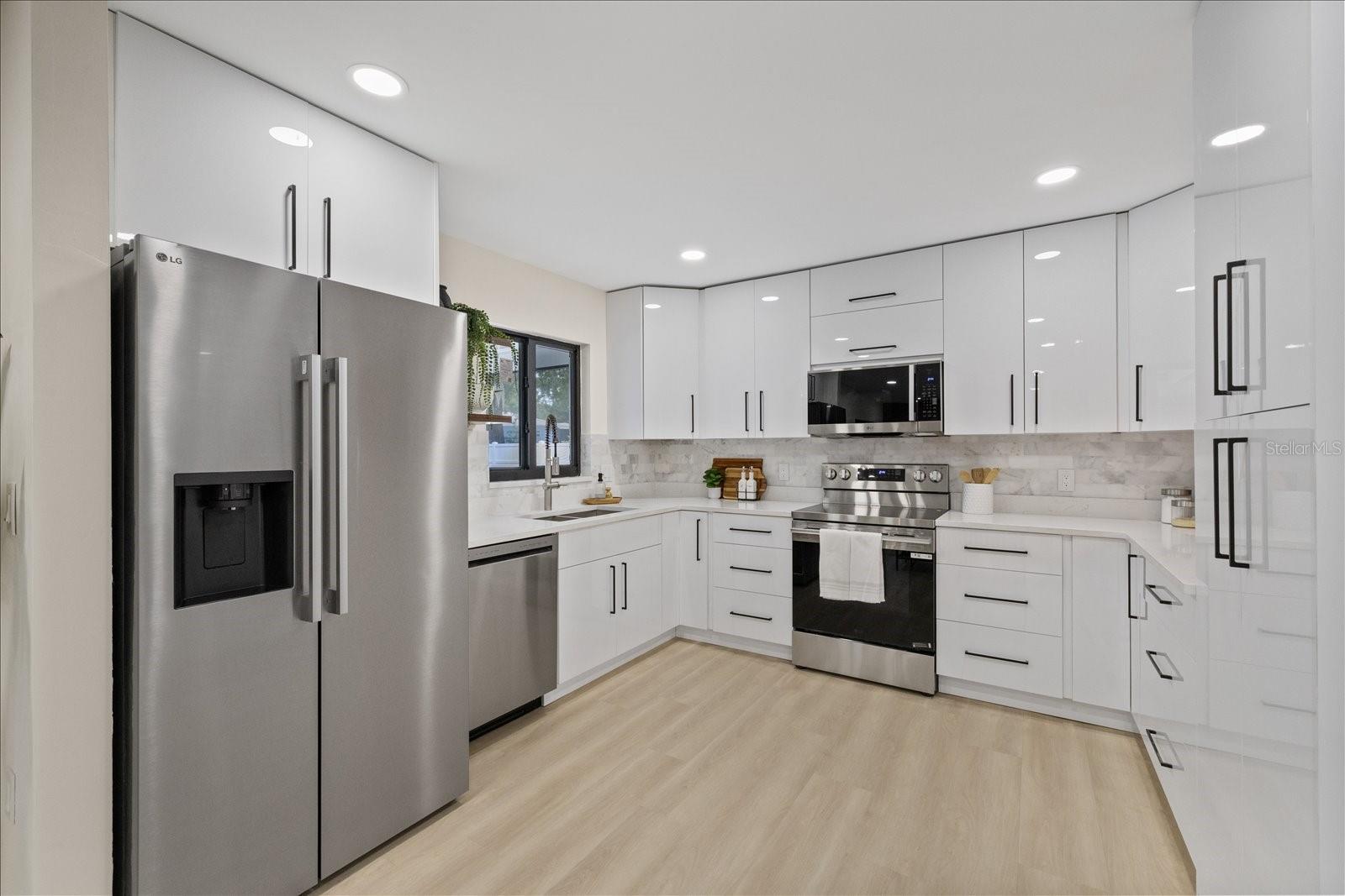 LAKE PADGETT ESTATES - Residential