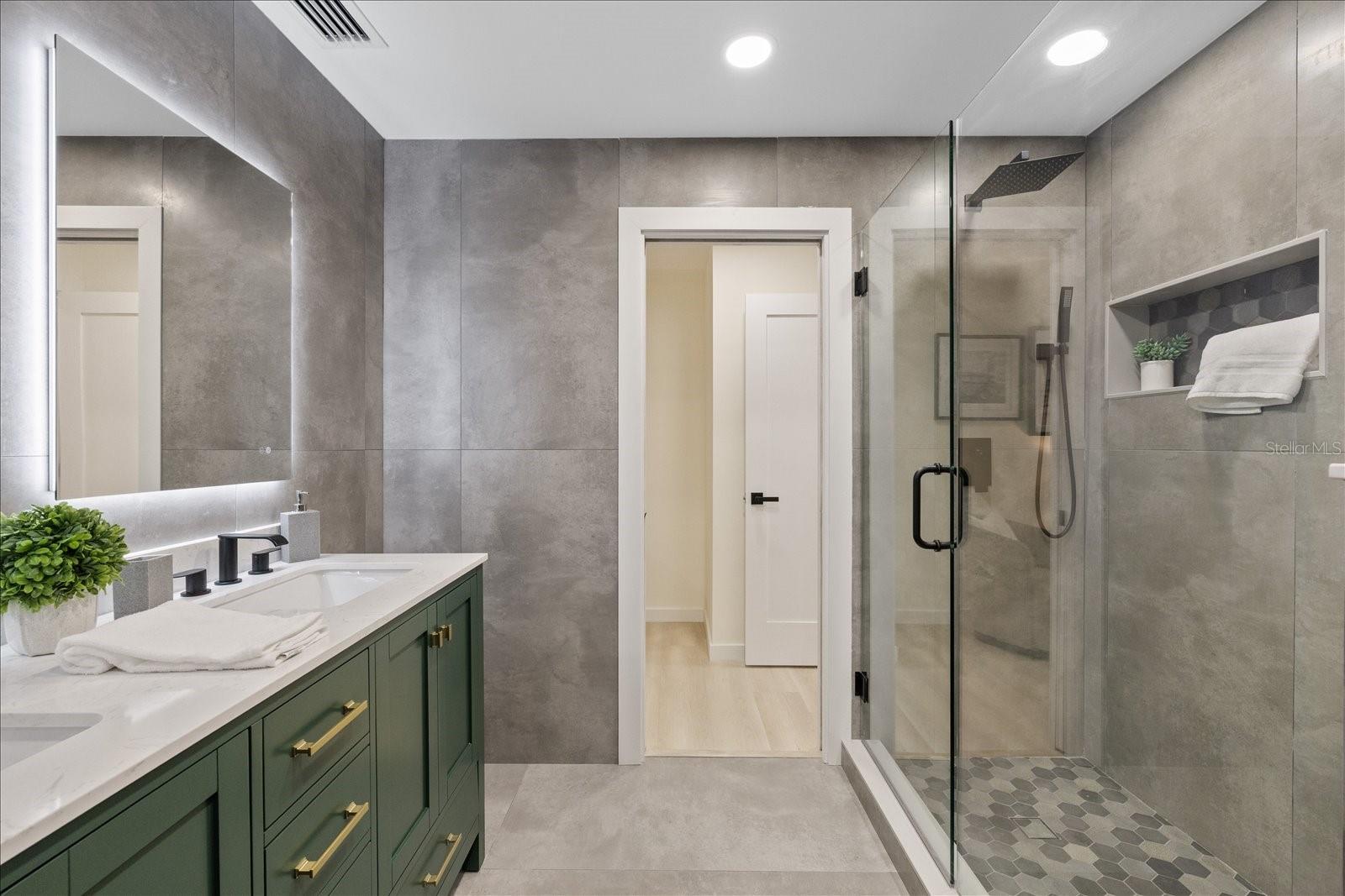LAKE PADGETT ESTATES - Residential