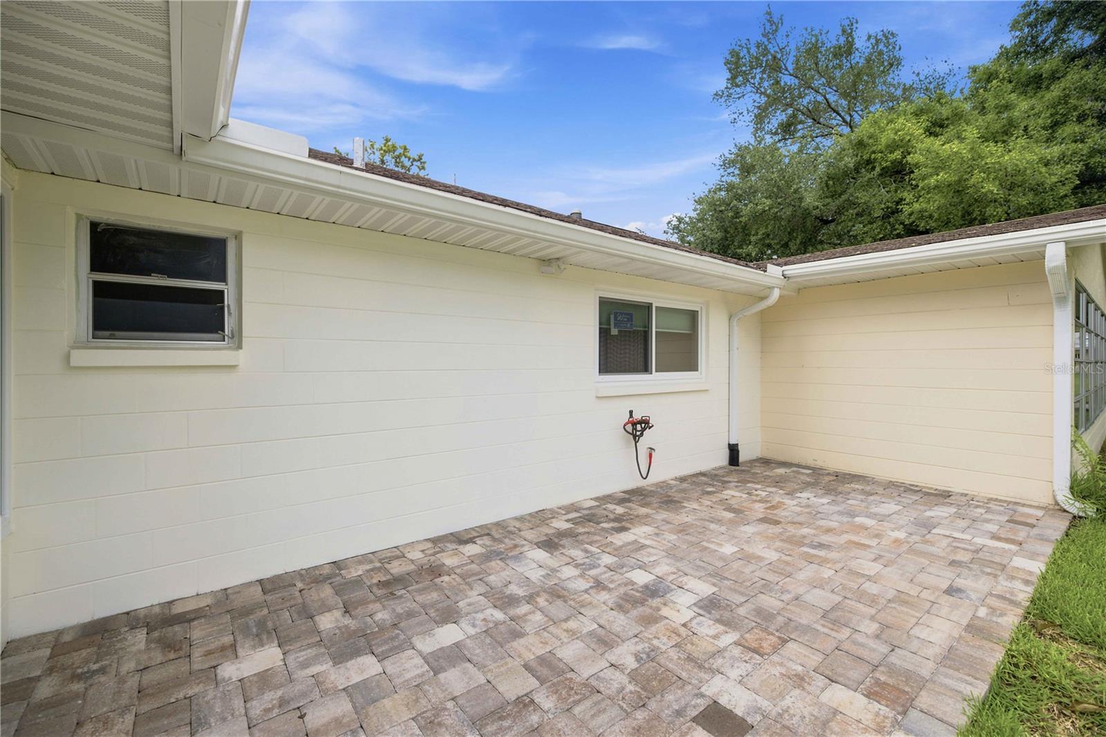 CIRCLE SQUARE WOODS - Residential