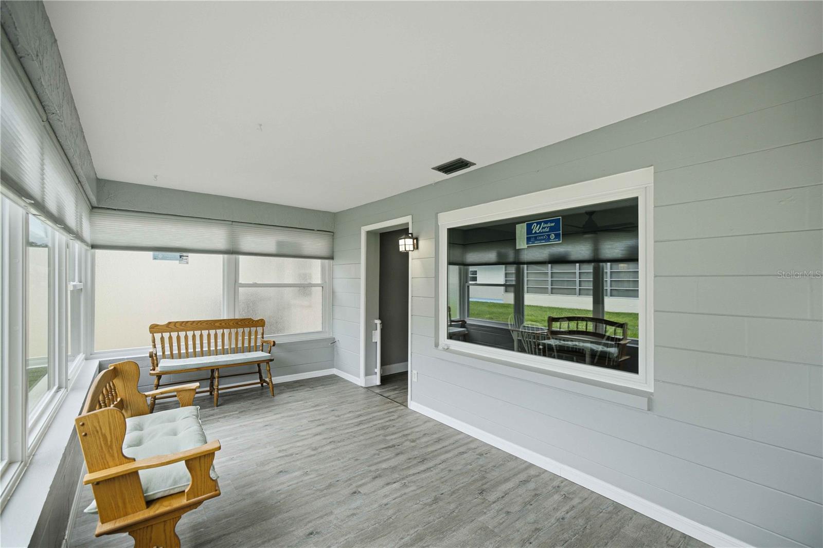 CIRCLE SQUARE WOODS - Residential