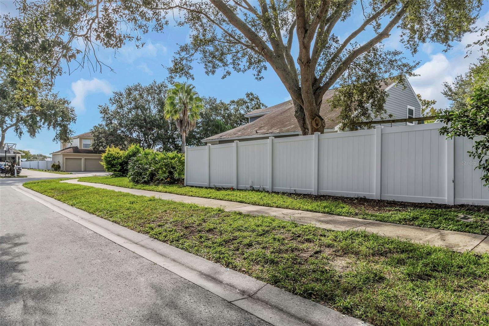 VILLAGE AT BENTLEY PARK PH II TR B - Residential