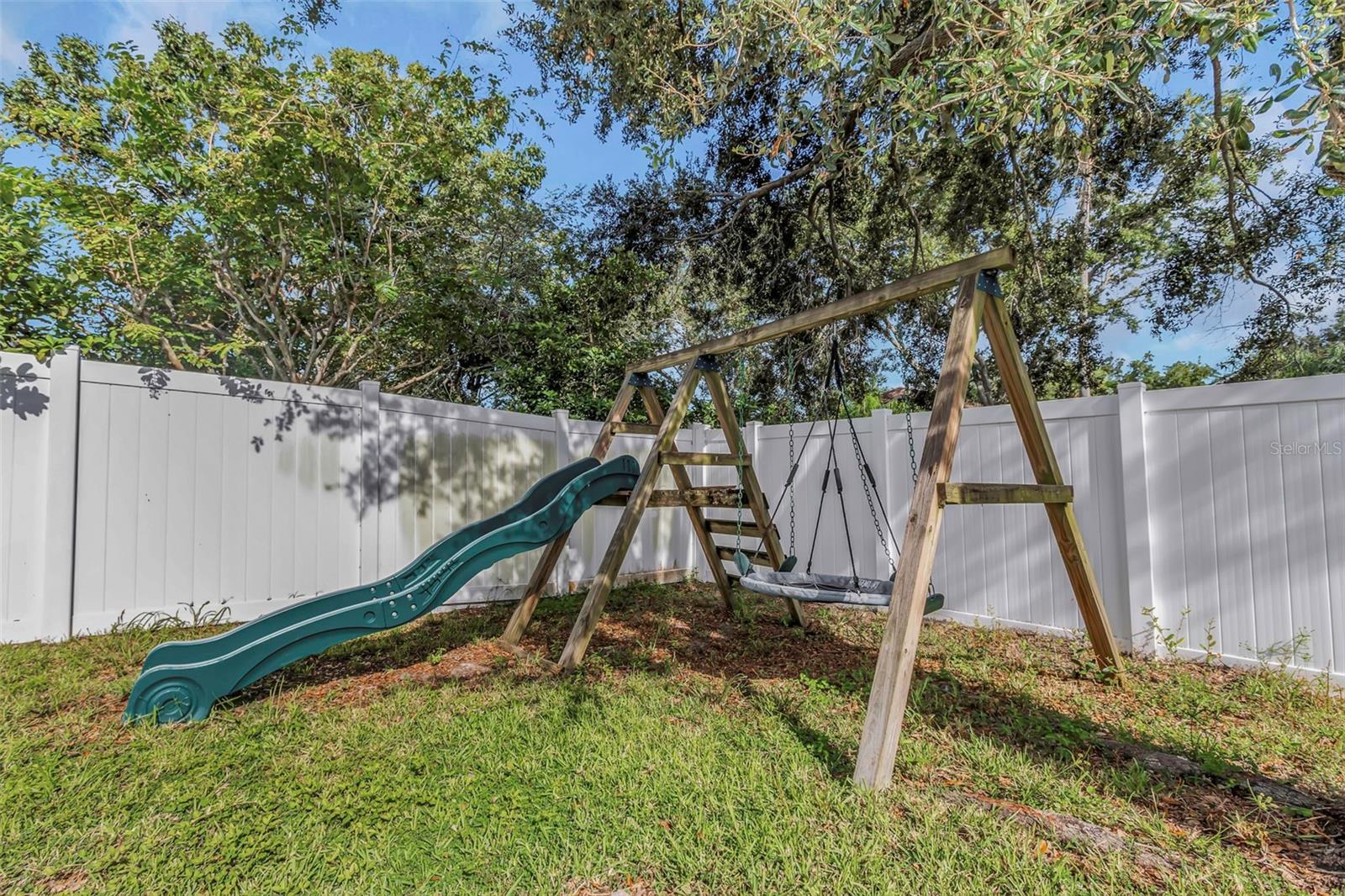 VILLAGE AT BENTLEY PARK PH II TR B - Residential