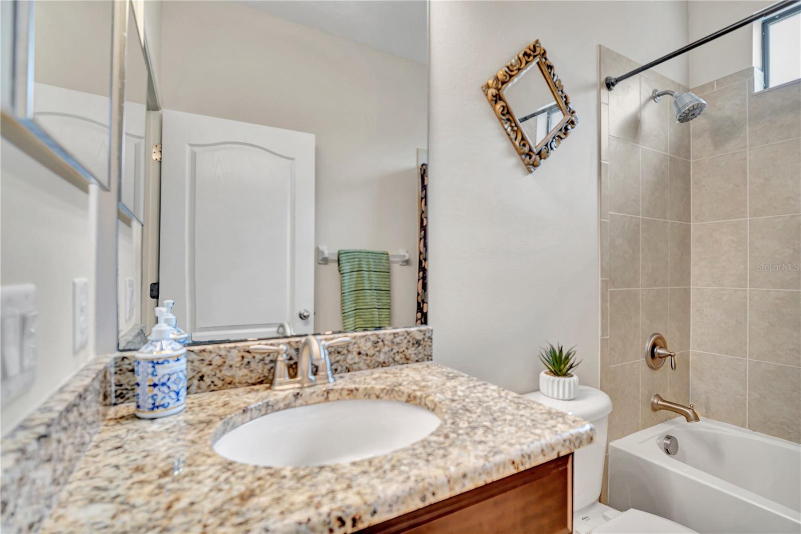 GRAND HAMPTON PH 4 - Residential