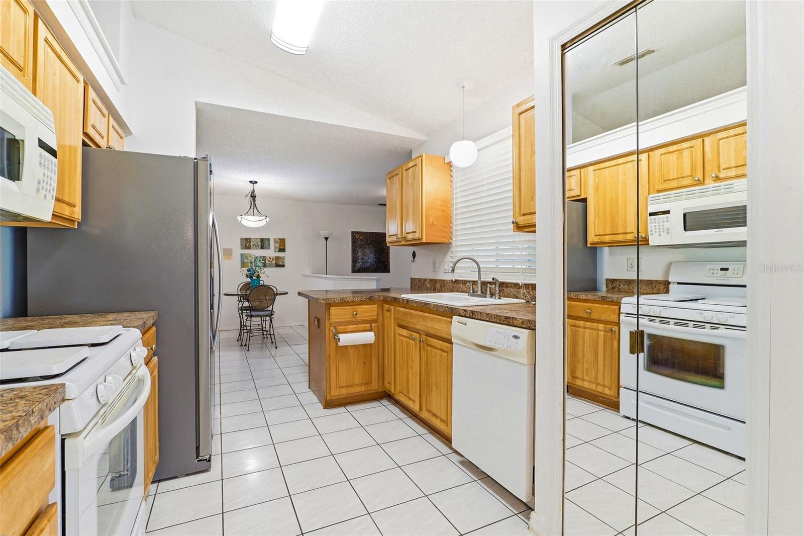 PINEDA CROSSING PH 01 - Residential