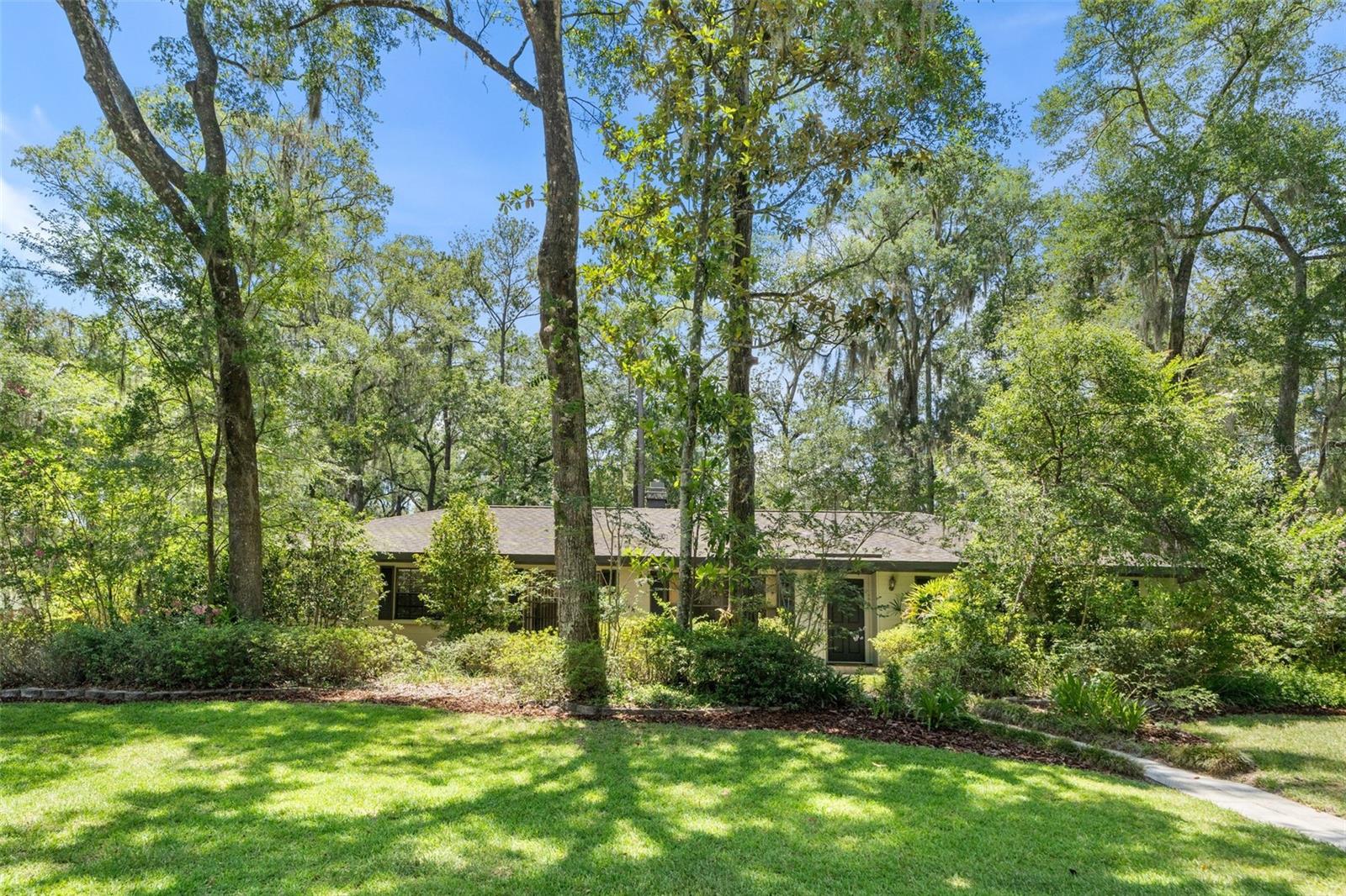 VALLEY THE - Residential