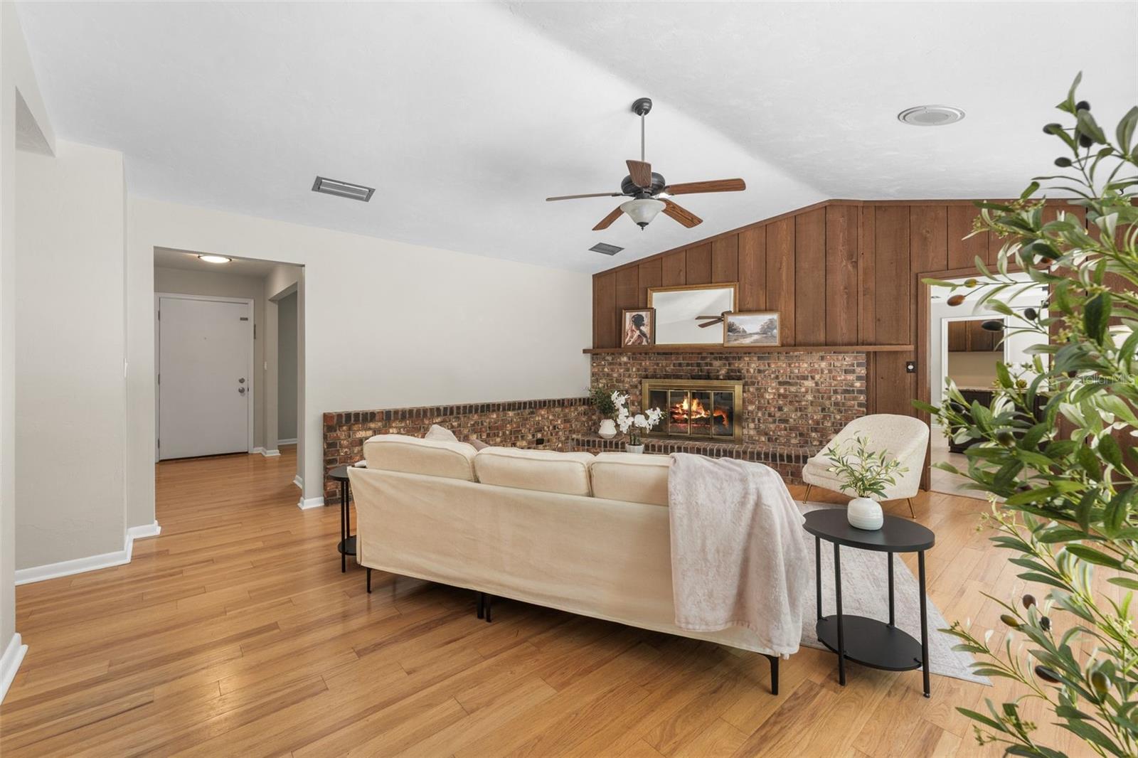 VALLEY THE - Residential