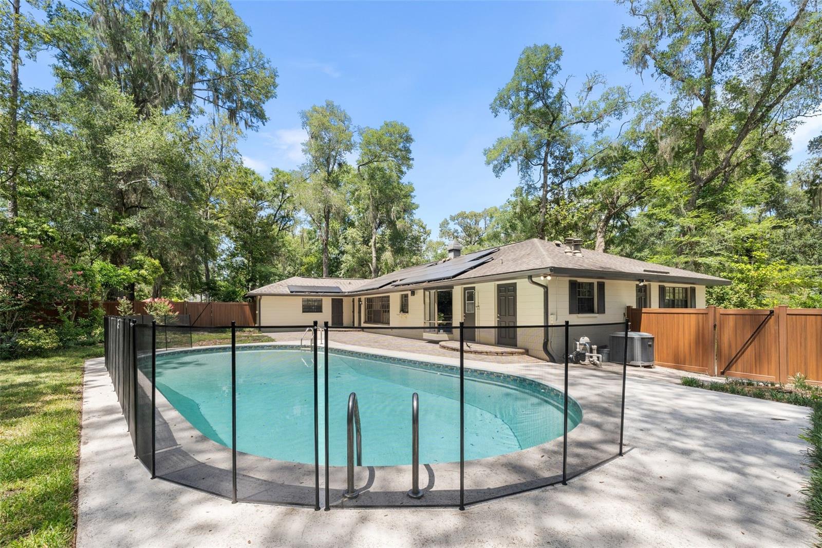 VALLEY THE - Residential