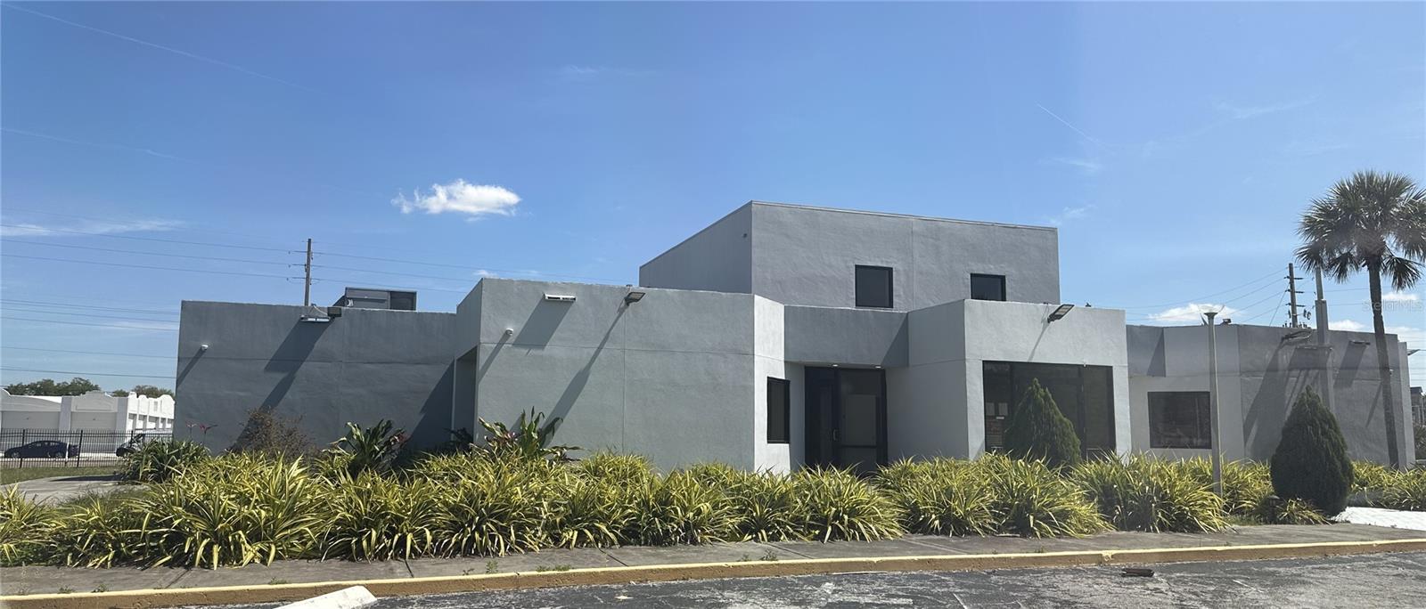 LAKESIDE ESTATES - Commercial Sale