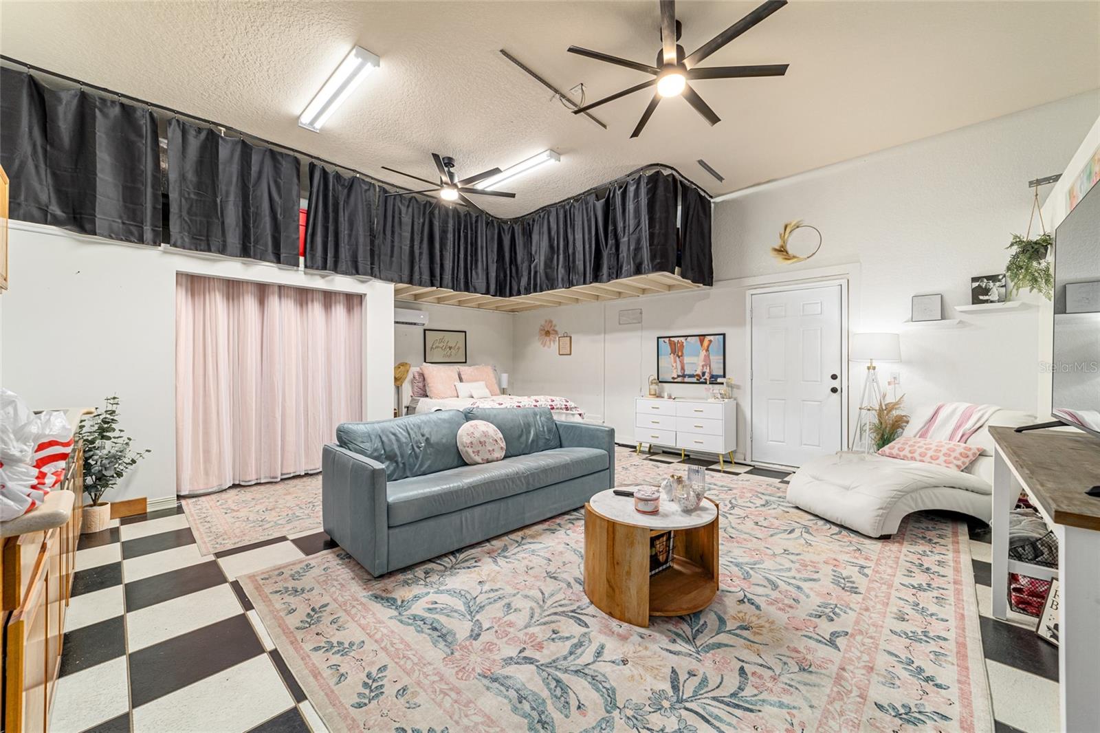 MEADOWVIEW ADD 03 - Commercial Sale