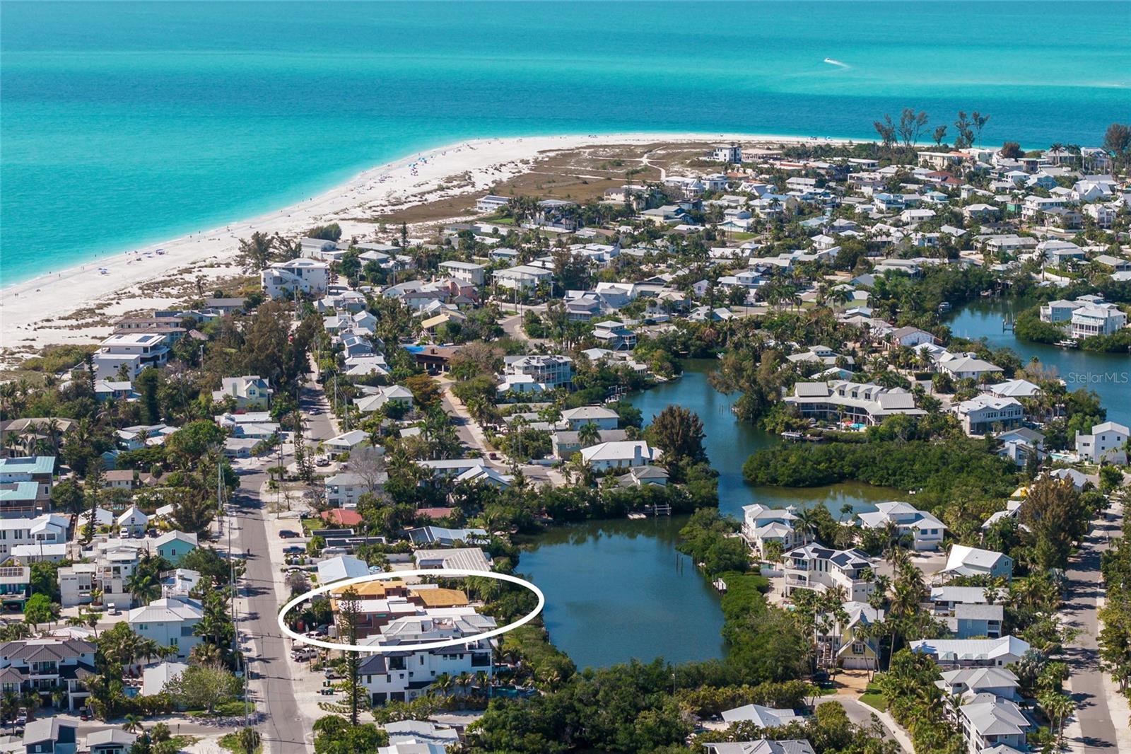 406 NORTH SHORE DRIVE - Residential