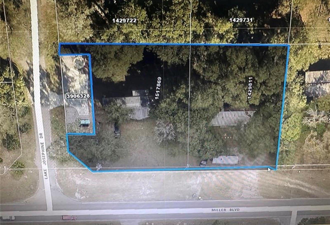 Excellent C-2 Commercial Property on 466/ Miller Blvd 0.3439 of an acre, combining both of these properties for a total of .6572 acers. See G5103910 and G103911. Combining this also gives you over 200 feet of road frontage on 466A/ Miler Blvd. In this location, you are now within a few minutes of The Villages. The sewer is on the North side of the road. (another .30 acers are available to the east  )