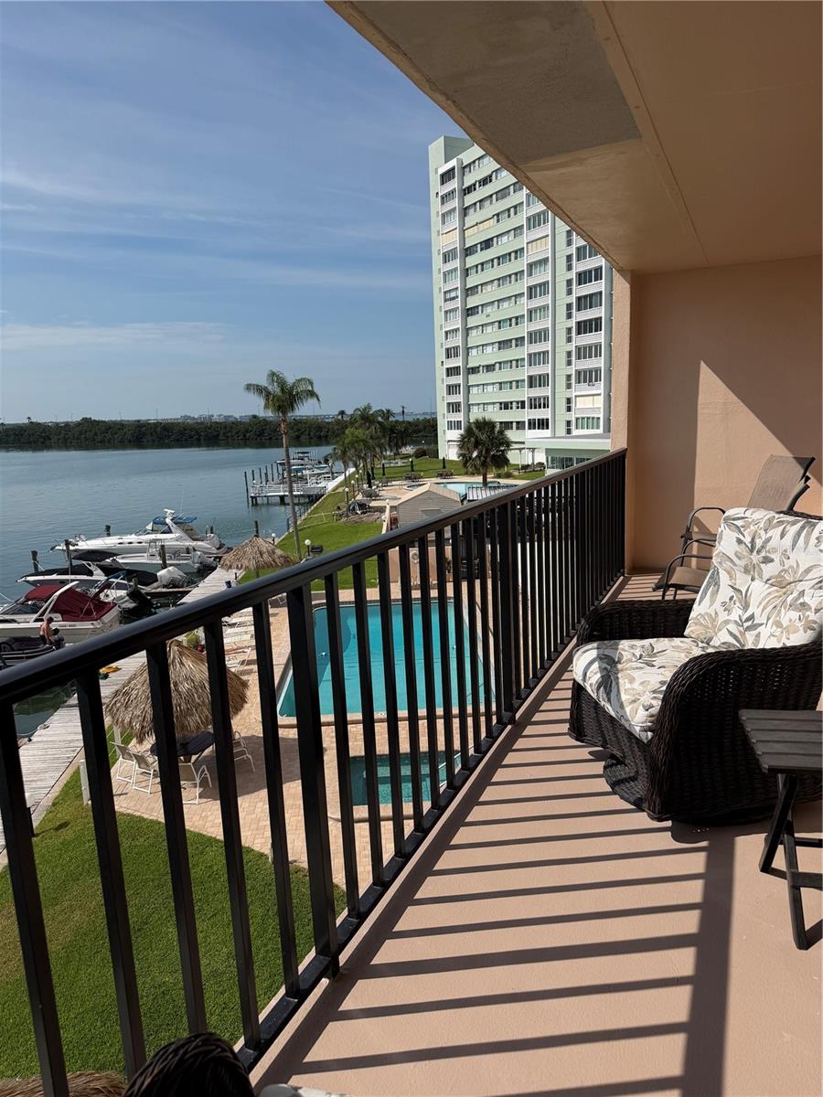51 ISLAND WAY CONDO - Residential